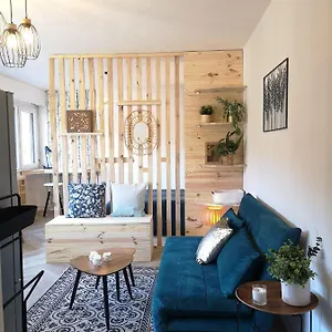  Appartement Superbe Rénové, Calme Et Lumineux